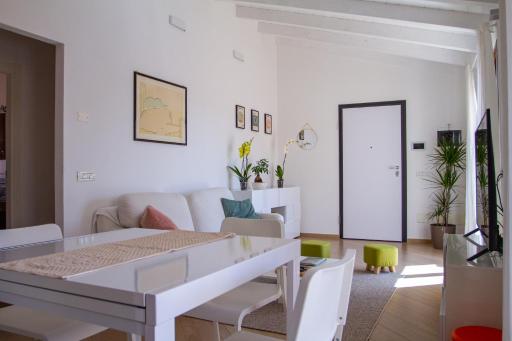 Waterfront apartment Olbia - Housity