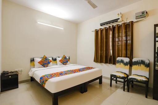 FabHotel SS House - Housity