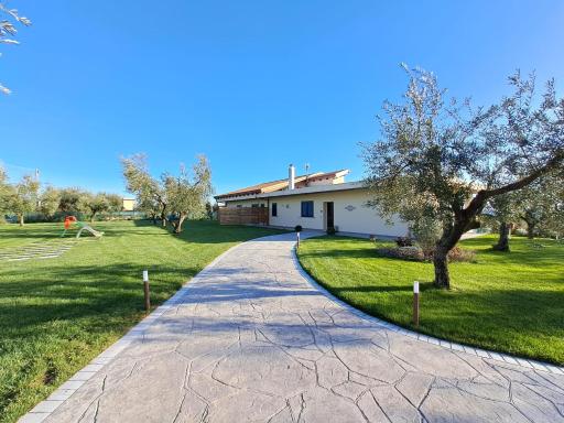 Bed & Breakfast La Campagna di Peppe e Tullia - Housity