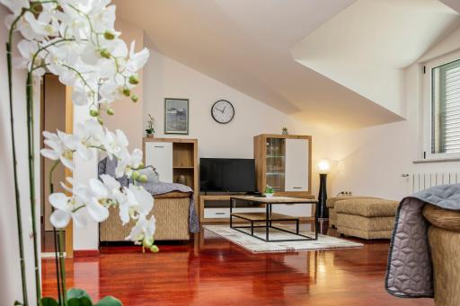 Villa Stillness - Housity