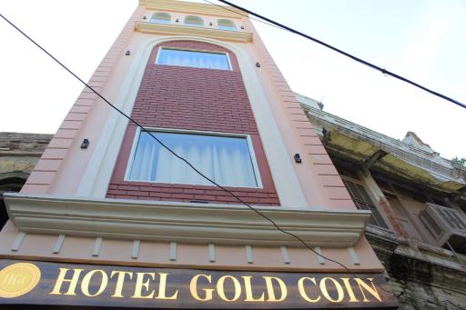 HOTEL GOLD COIN -- Near Golden Temple -- Special rooms for Families, Couples, Corporate - Housity