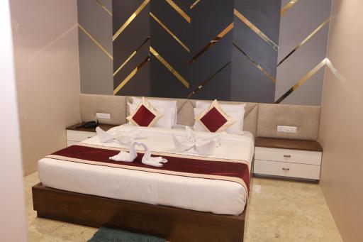 Hotel SP Royals - Housity