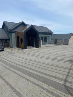 Rikabar Restaurant & nature - Housity