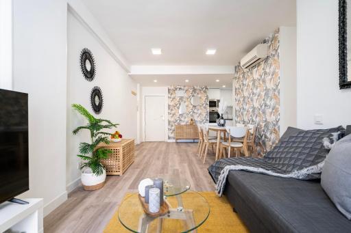For you Rentals Moderno apartamento TEMPORAL cerca ZOO y del Parque de Atracciones CEB76 - Housity