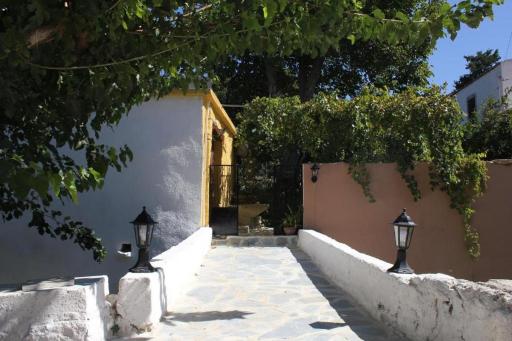 The House In The Country - Housity