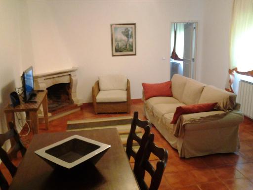 Between Lisbon and Sintra - Housity