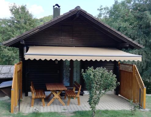 Ruhig gelegenes Ferienhaus - Housity