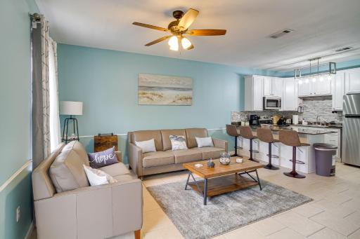 Cozy Gulfport Abode with Pool Access - Walk to Beach - Housity