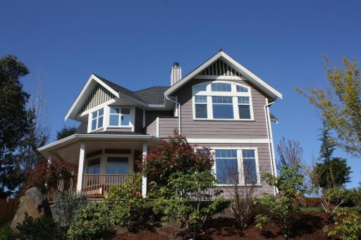 Eaglenest Manor Cowichan - Housity