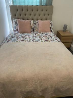 Room in Gloucester Road 4 - Housity