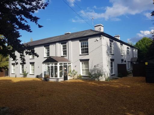 Stubbs House, Loddon, sleeps 20, 2 hot tubs - Housity