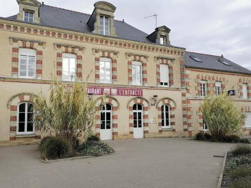 Hotel l'Entracte - Housity