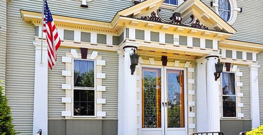 Edgewood Manor Inn Bed and Breakfast - Housity