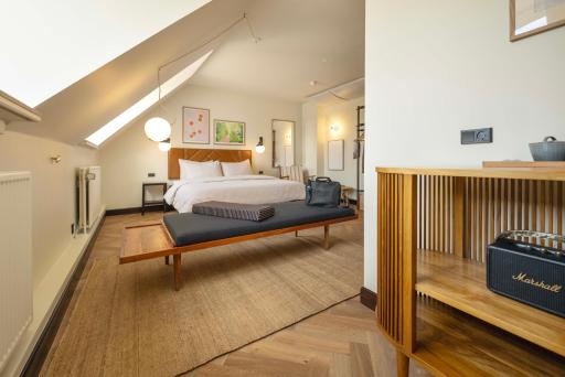 Hotel Mayfair - Housity
