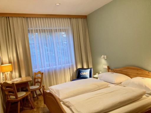 Zöchbauer Gästehaus - Hotel Garni - Housity