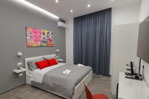 Napolitan Pop House - Housity