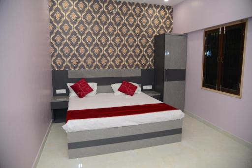 Ayodhya Palace - Housity