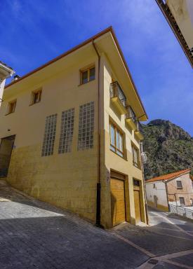Barranco de la Olla by Apartamentos Arnedillo - Housity