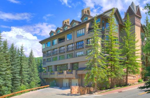 The Pines Lodge, a RockResort - Housity