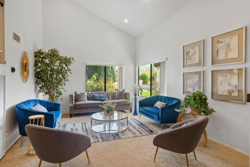 Peaceful Private Retreat In The Heart Of Town - Housity