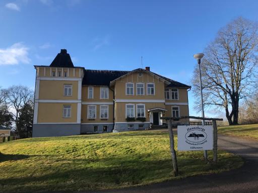 Hunnebergs Gård Hostel & Camping - Housity