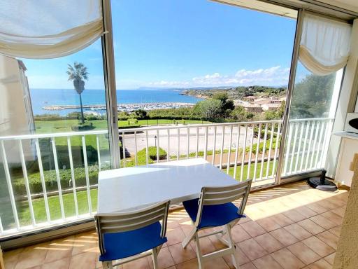 T3 avec piscine, tennis - Parking privatif à 200m des plages et commerces - FR-1-316-270 - Housity