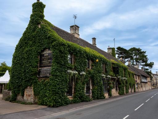 The Wheatsheaf Inn - Housity