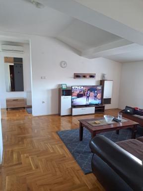 Apartman Zvezdica -Smederevo, Netflix, besplatan parking - Housity