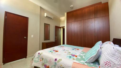 Los Alpes Edif Mile Habitación Estándar con Sala-Comedor Compartida - Housity