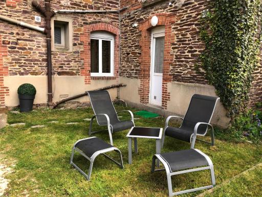 Le RoseGarden Studio au pied de la Gare de Rennes - Housity