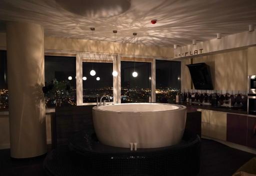sky FLAT jacuzzi 27 FLOOR - Housity