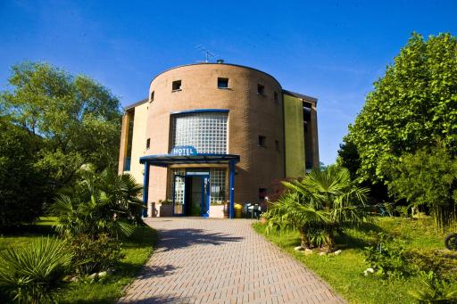 Hotel Il Canneto - Housity