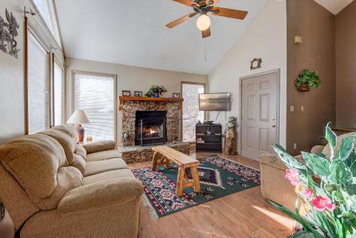 God's View, 2 Bedrooms, Pet Friendly, Mountain View, Hot Tub, Sleeps 4 - Housity