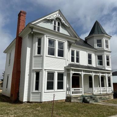 Monterey Inn - Housity