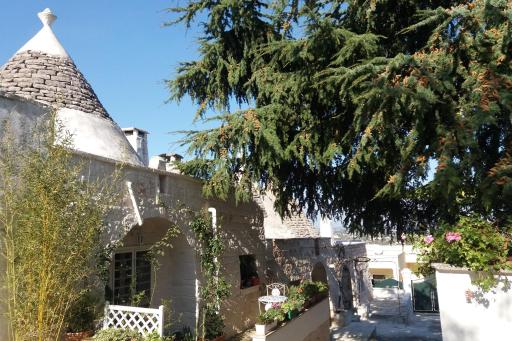 Trulli di Puglia - Casa vacanze in Valle d'Itria - Housity