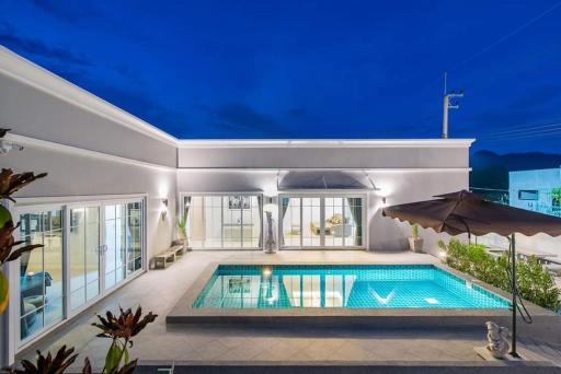 Mountain View Village The Boutique - Housity