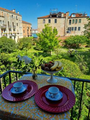 Angela di Venezia House - Housity