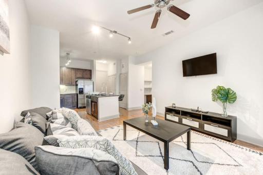 Resort-style Pool, Gym/Garage, 1Br, Medical Center - Housity