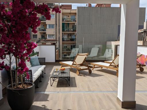 WEFLATING Fira - Housity