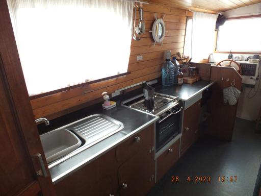 Zouw Hausboat Zakotven -pouze ubytovaní - Housity