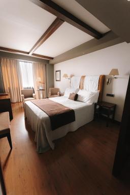 Hotel Spa Balfagon - Housity