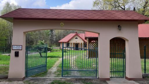 Dworek POD DĘBEM - Housity