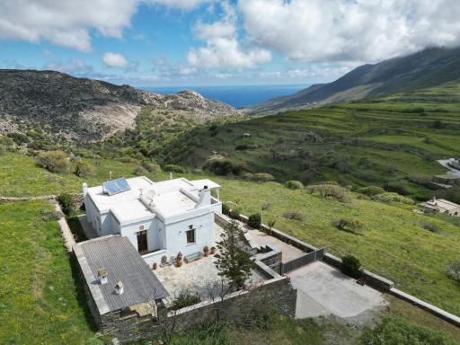 House with sea and mountain views - Housity
