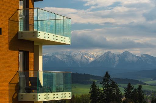 Górski Eden - Housity