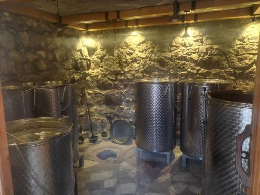 Yeganyans Guest House and Wine Yard - Housity