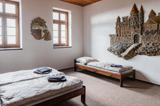 Penzion hrad Doubravka - Housity
