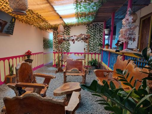 Hostal Casa Madrigal - Housity