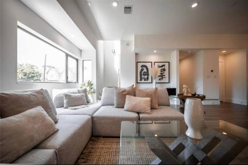 Relaxing Getaway in Houston - Housity