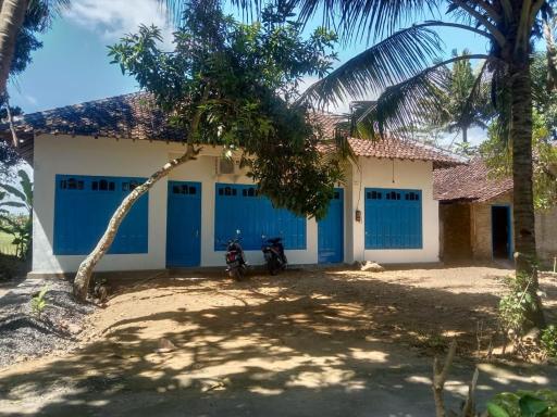 Omah Paris -Unique & Close to Parangtritis Beach - Housity