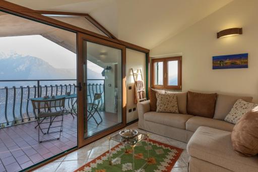 Civenna Lake View by Wonderful Italy - Housity